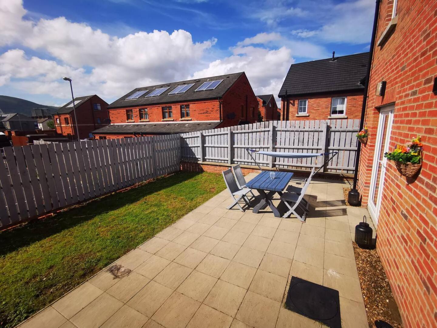 3Br Cosy Modern Stay Belfast Extérieur photo